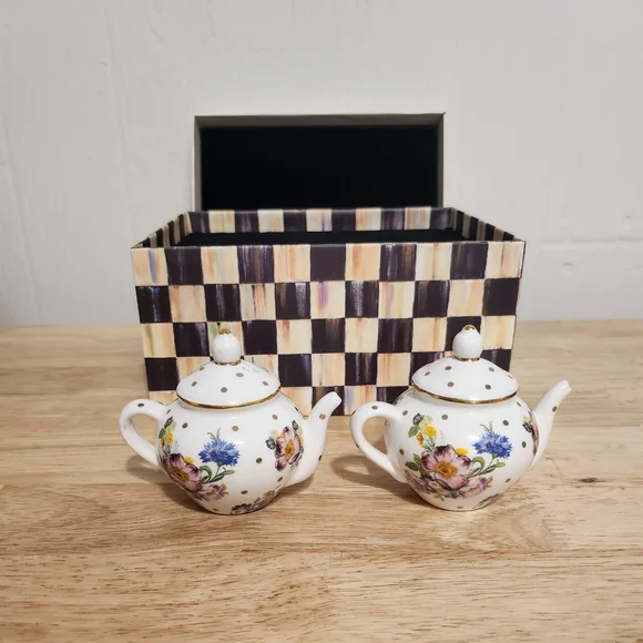 Mackenzie-Childs White Flower Market Teapot Salt & Pepper Set - Picture 2 of 8